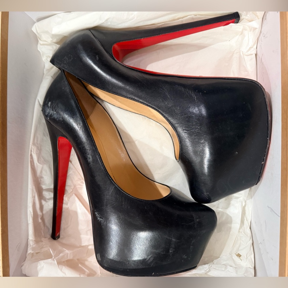 Louboutin Daffodil